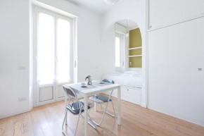 Porta Nuova Bright Studio with Balcony